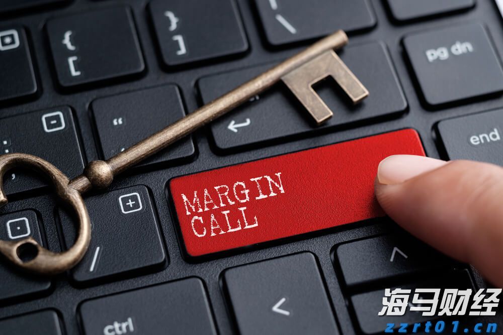 萌娃的首堂游泳体验课